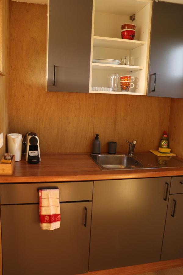Slapen Tussen De Paarden Hotel Essen ภายนอก รูปภาพ